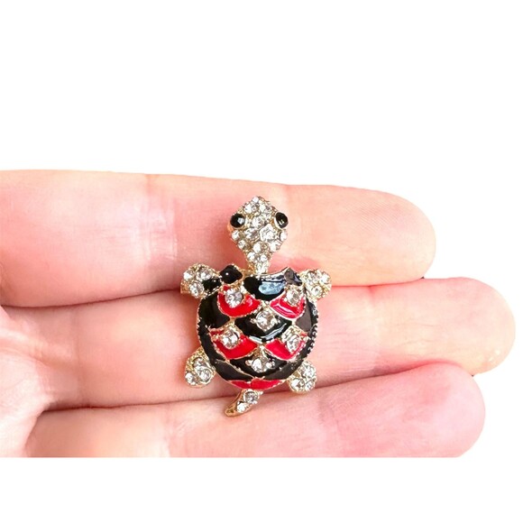 Vintage jewelry Rhinestone turtle brooch red black and gold turtle pin sparkly - Picture 2 of 4